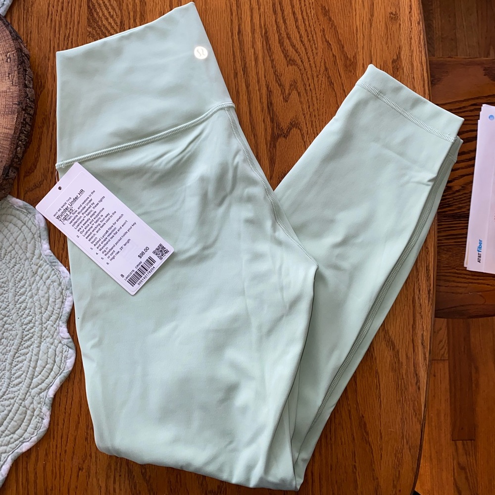 Lululemon wunder under tights